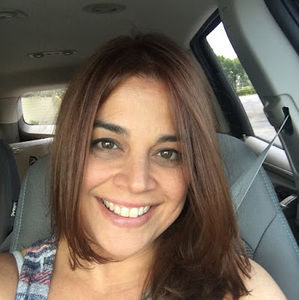 Meet your Posher, Dayana